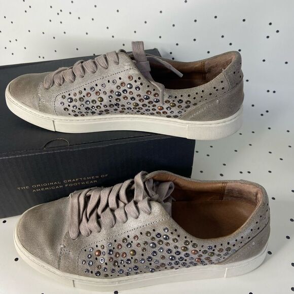 🤎FRYE🤎 ivy deco stud low Deborah sneaker new with box size 9,5 rivets - Picture 8 of 16